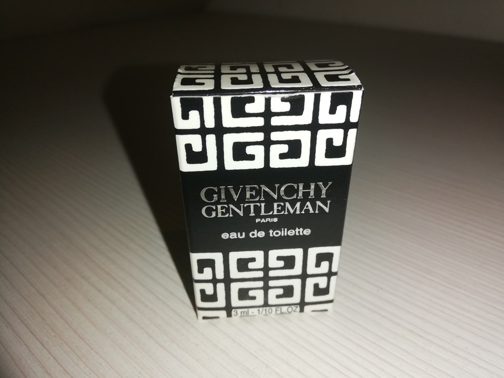 GIVENCHY GENTLEMAN parfums beaute miniatures givenchy gentleman