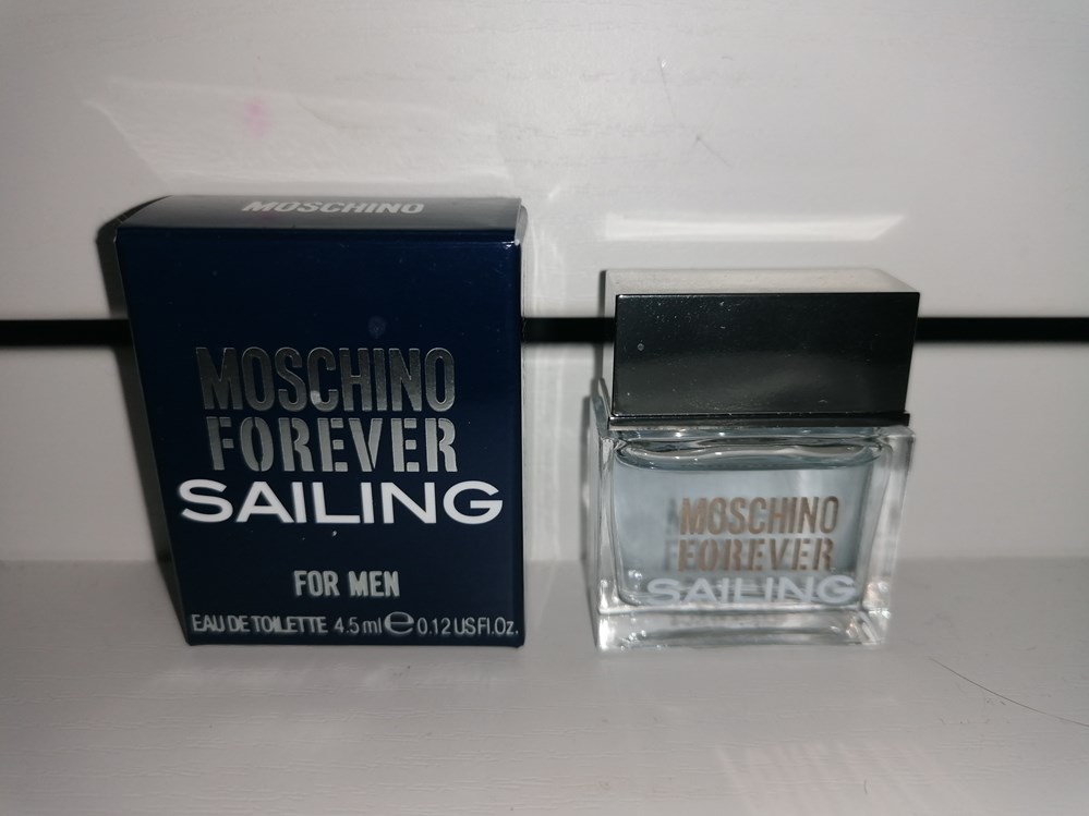 MOSCHINO FOREVER SAILING parfums beaute miniatures moschino forever sailing