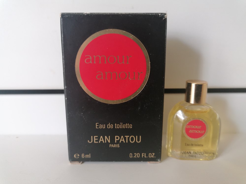 parfums beaute miniatures patou jean amour amour