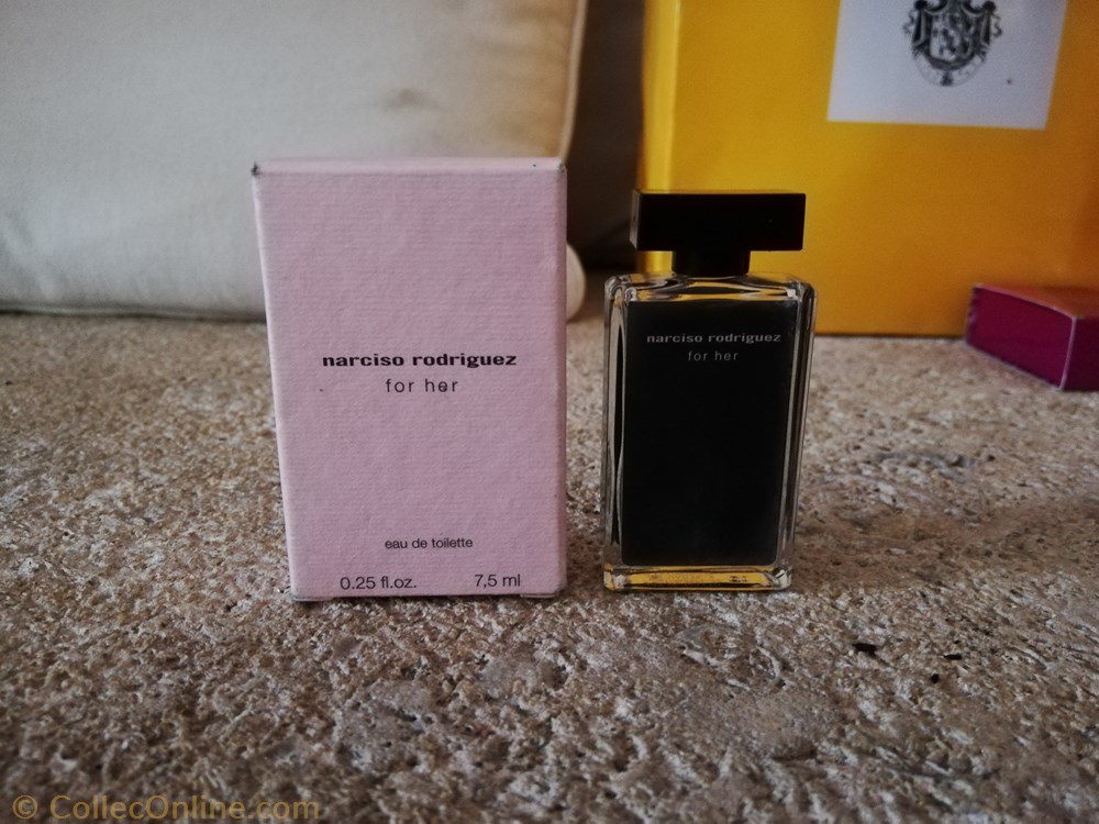 RODRIGUEZ NARCISO FOR HER parfums beaute miniatures rodriguez narciso for her