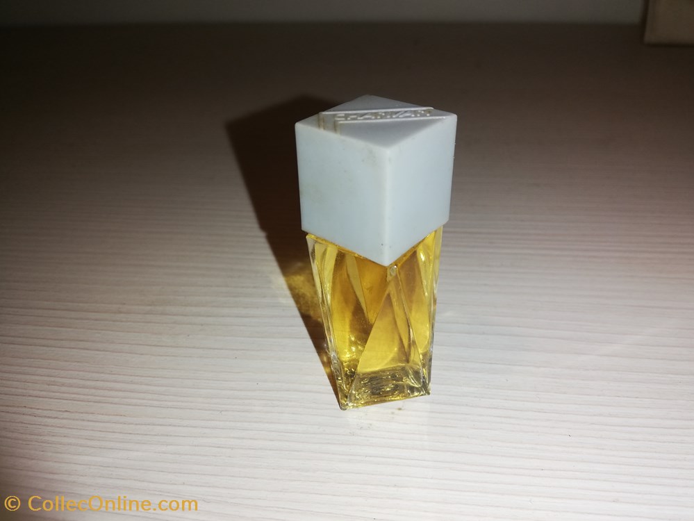 parfums beaute miniatures ritz charles of the charivari