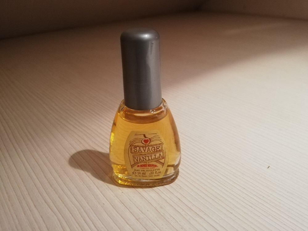 UN MONDE NOUVEAU SAVAGE VANILLA parfums beaute miniatures un monde nouveau savage vanilla