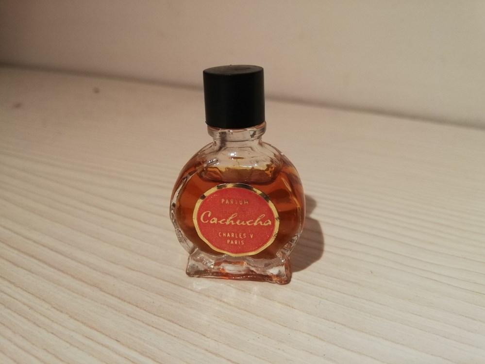 CHARLES V CACHUCHA parfums beaute miniatures charles v cachucha