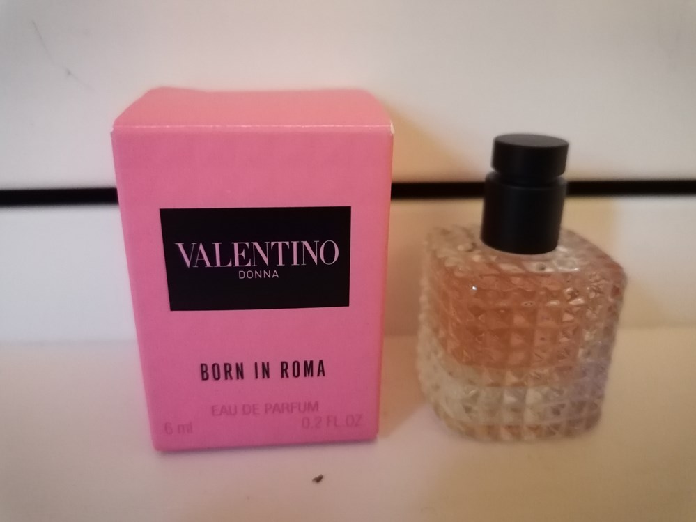 VALENTINO BORN IN ROMA parfums beaute miniatures valentino born in roma