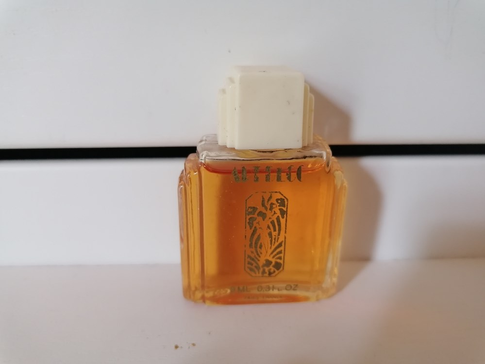 ARTS ET FRAGRANCES ART DECO parfums beaute miniatures arts et fragrances art deco
