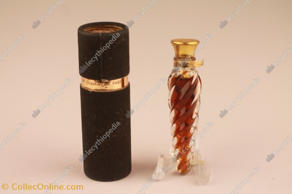 REVILLON CARNET DE BAL parfums beaute miniatures revillon carnet de bal