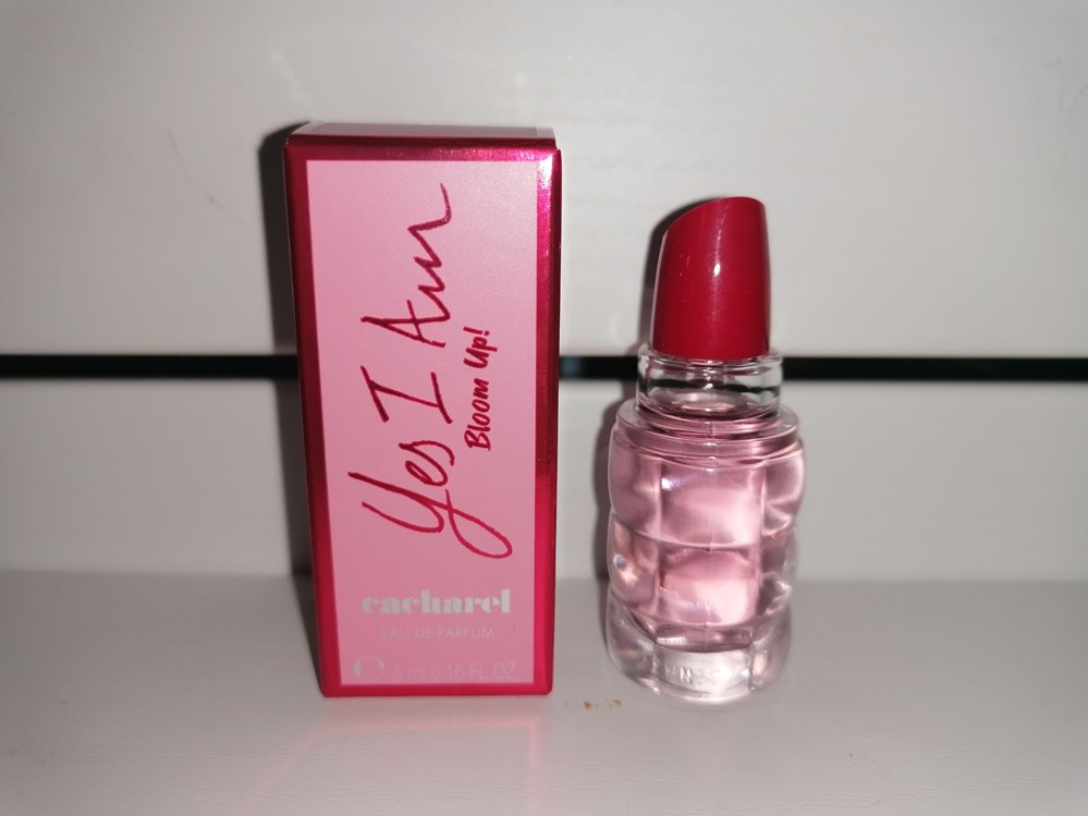 parfums beaute miniatures cacharel yes i am bloom up
