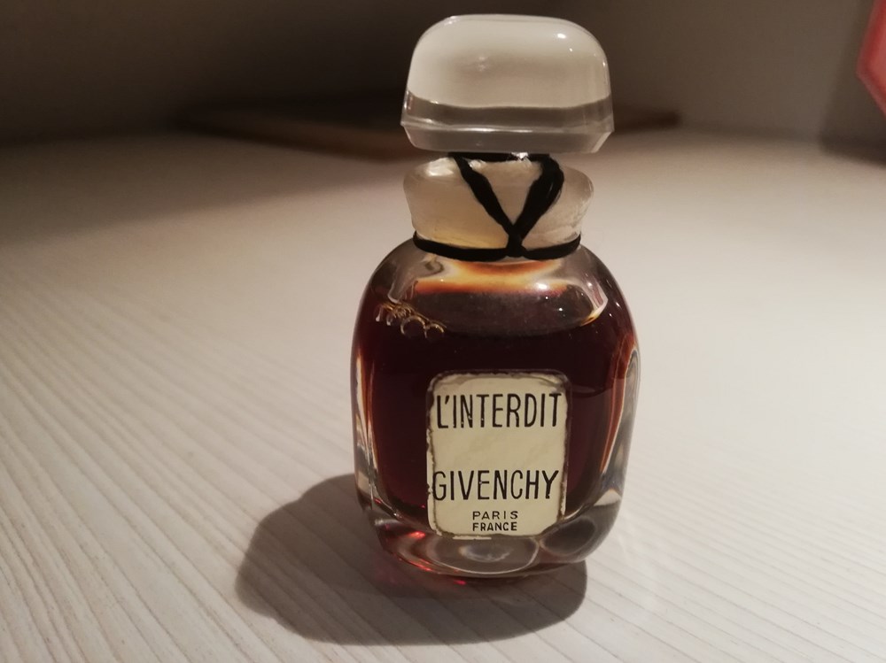 GIVENCHY L'INTERDIT parfums beaute miniatures givenchy interdit