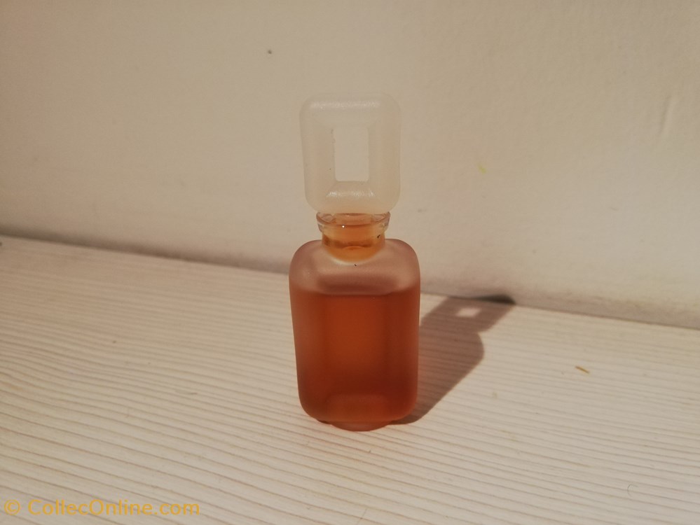 LAUDER ESTEE parfums beaute miniatures lauder estee
