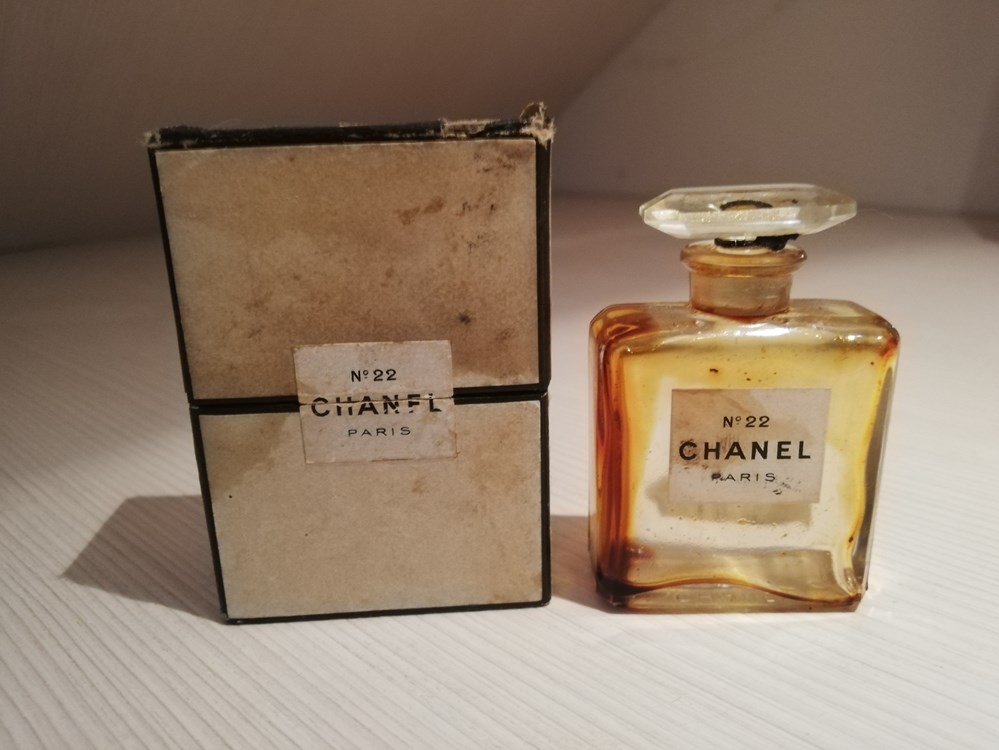 CHANEL N°22 parfums beaute miniatures chanel n 22