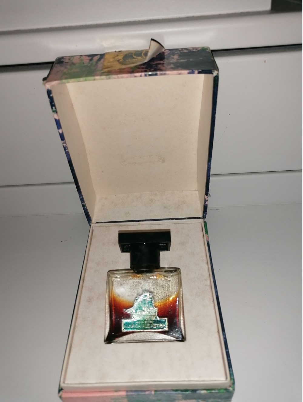 MACUL ROSU MAREA ALBASTRA parfums beaute miniatures macul rosu marea albastra