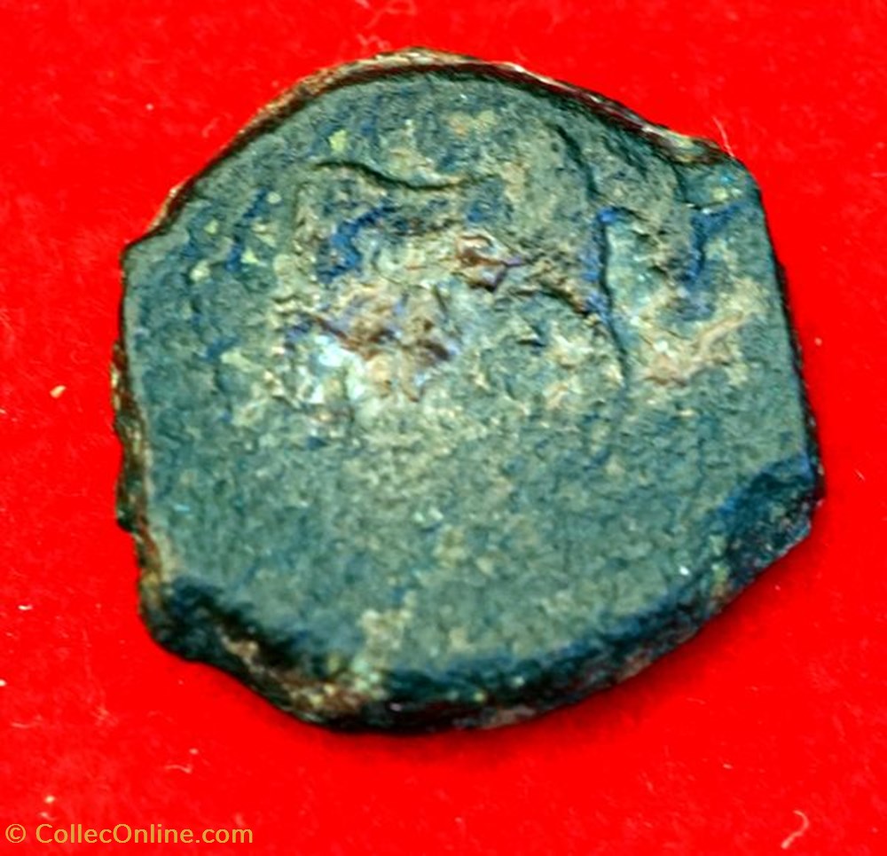 bronze au taureau tete a gauche revers monnaies antiques celtes bronze au taureau tete a gauche revers