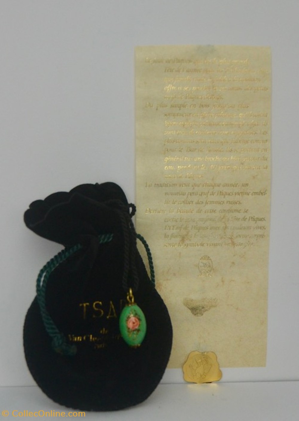 VAN CLEEF & ARPELS - Tsar Parchemin et Collier parfums beaute accessoires van cleef arpels tsar parchemin et collier
