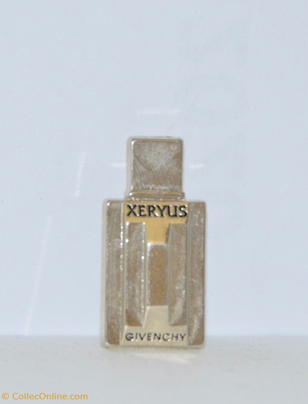 GIVENCHY - Pin's Xeryus parfums beaute accessoires givenchy pin s xeryus