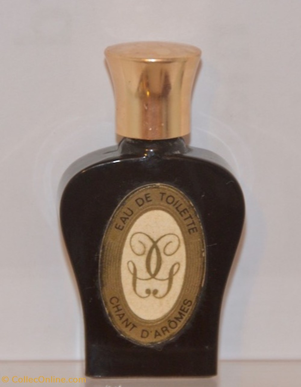 GUERLAIN - Chant d'Arômes - Perfumes and Beauty - Fragrances - Color Black