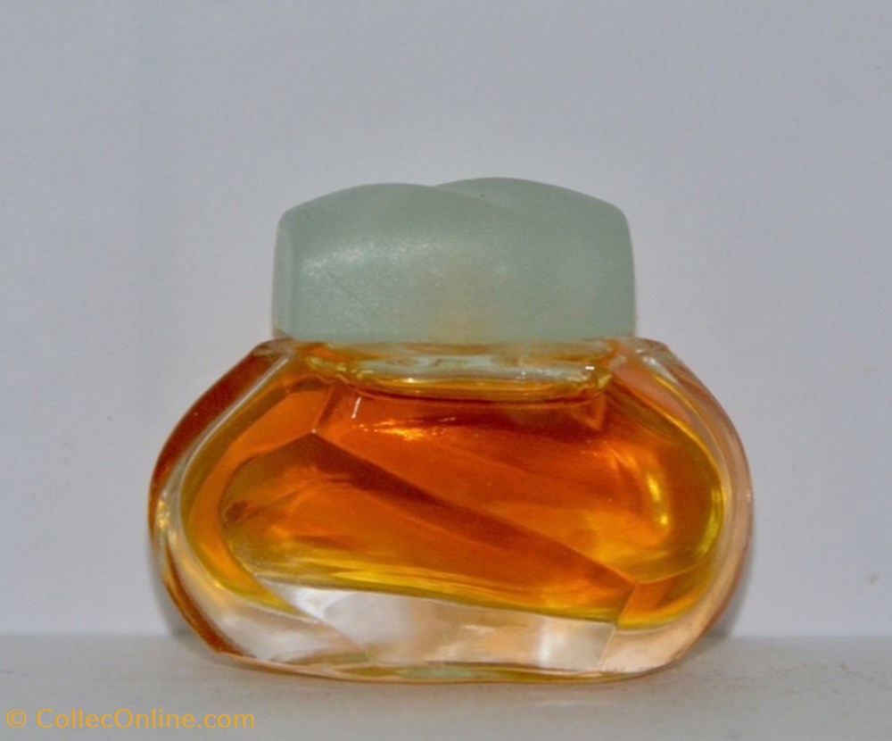 LAUDER Estée - Small Wonders Set - Knowing parfums beaute miniatures lauder estee small wonders set knowing