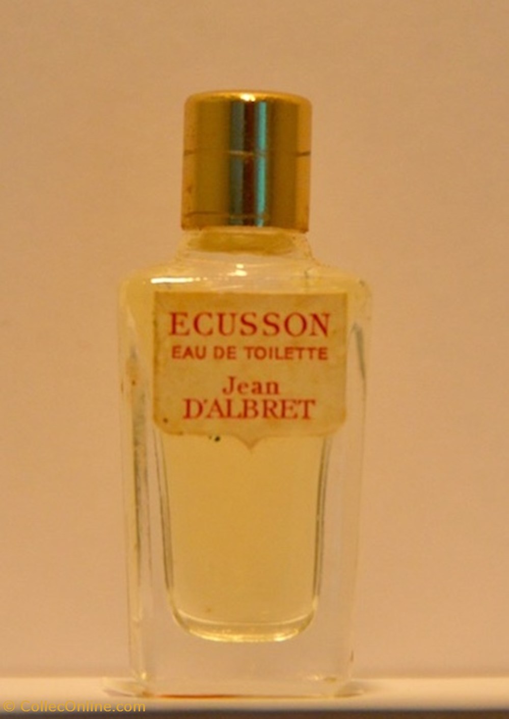 ALBRET Jean d'. - Écusson parfums beaute miniatures albret jean ecusson