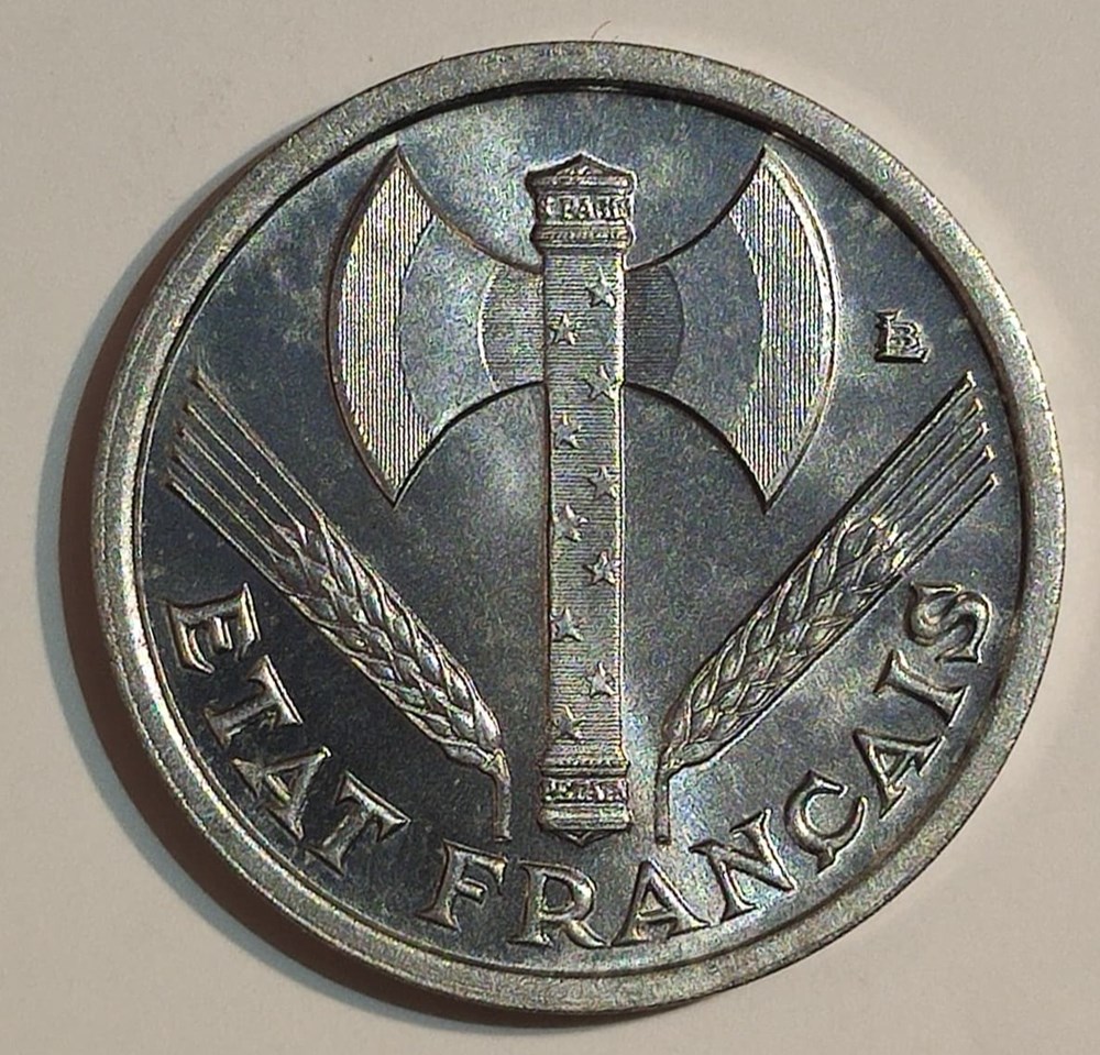 50 centimes 1942 première frappe aux croix dans les globules SP64 monnaies monde france 50 centimes 1942 premiere frappe aux croix dans les globules sp64