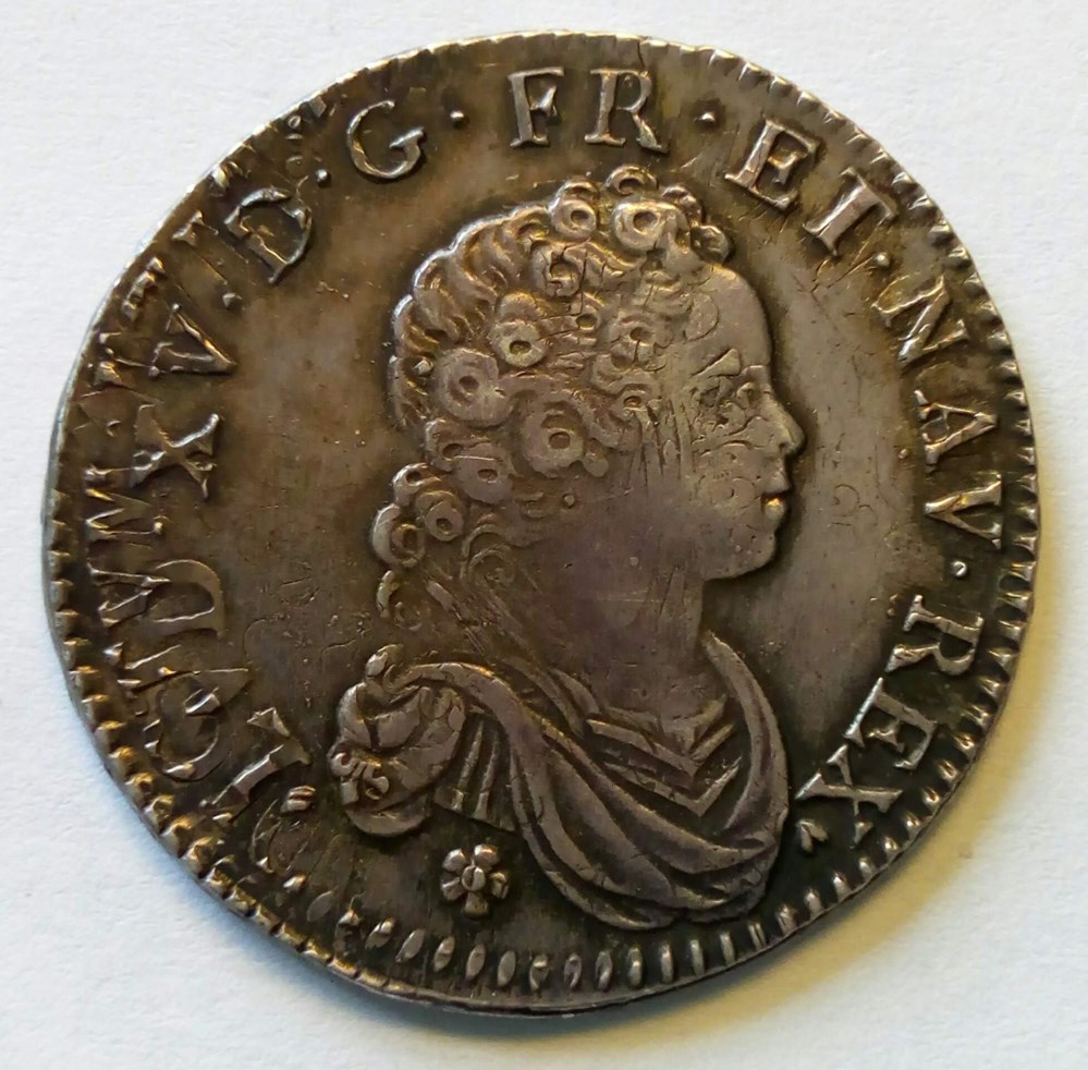 1/2 écu 1716 & Vertugadin monnaies europe medievale france royales 1 2 ecu 1716 vertugadin