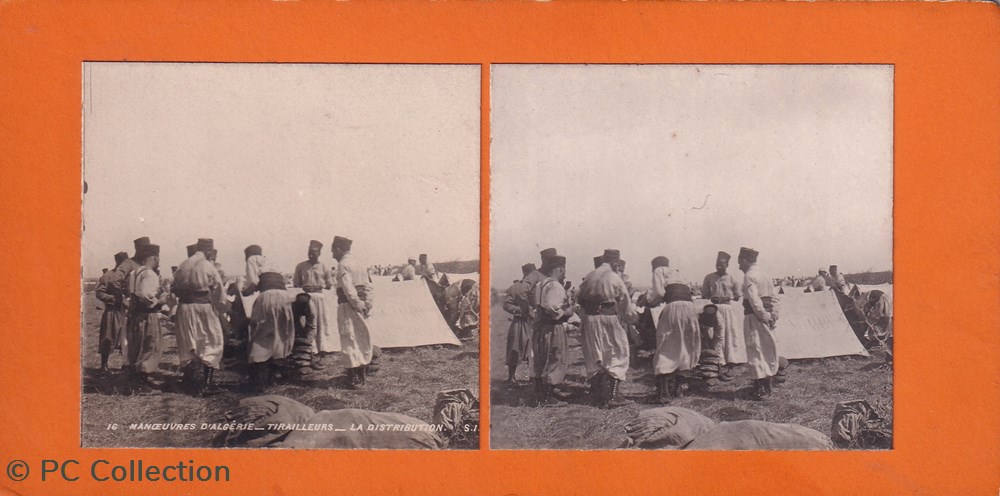 16-Manoeuvres d'Algérie tirailleurs la distribution documents anciens chromos images 16 manoeuvres algerie tirailleurs la distribution