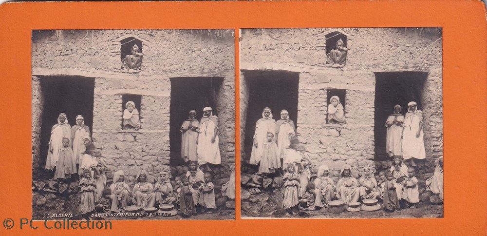 44-Algerie dans l'intérieur d'une maison documents anciens chromos images 44 algerie dans interieur une maison