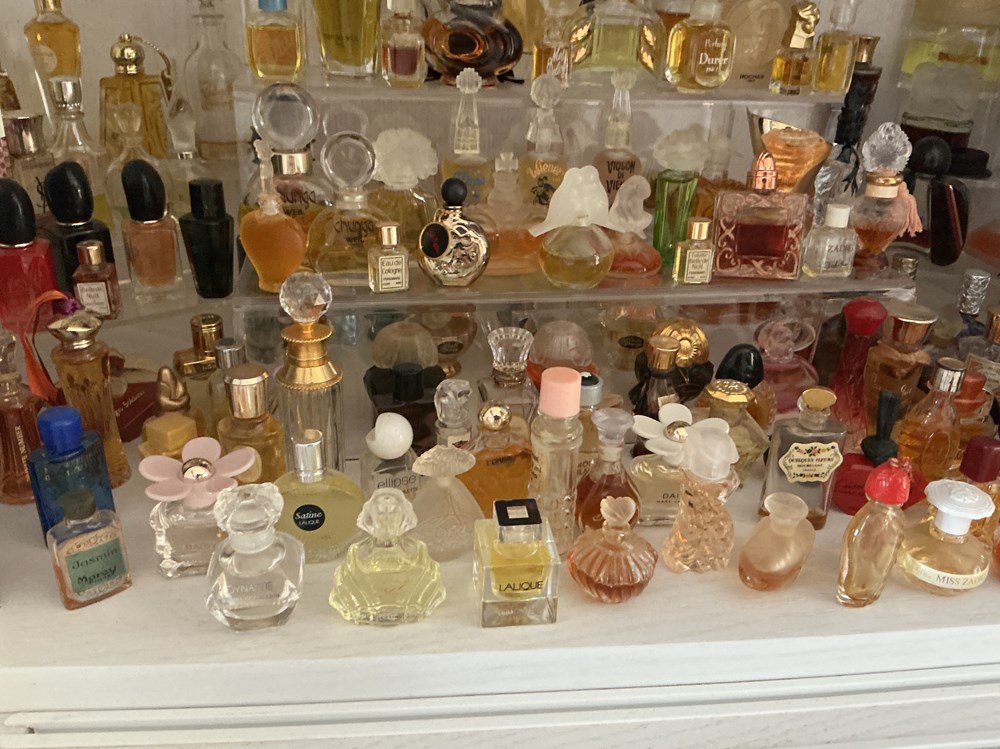 Diverses3 parfums beaute miniatures diverses3