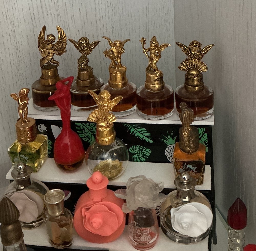parfums beaute miniatures diverses