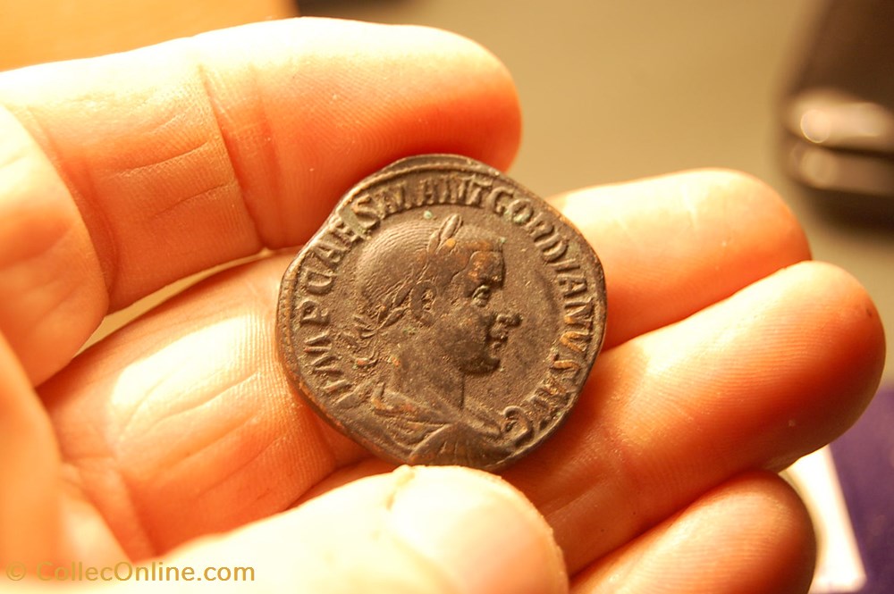 Sesterce Gordien Empereur debout monnaies antiques a romaines imperiales et republicaines sesterce gordien empereur debout