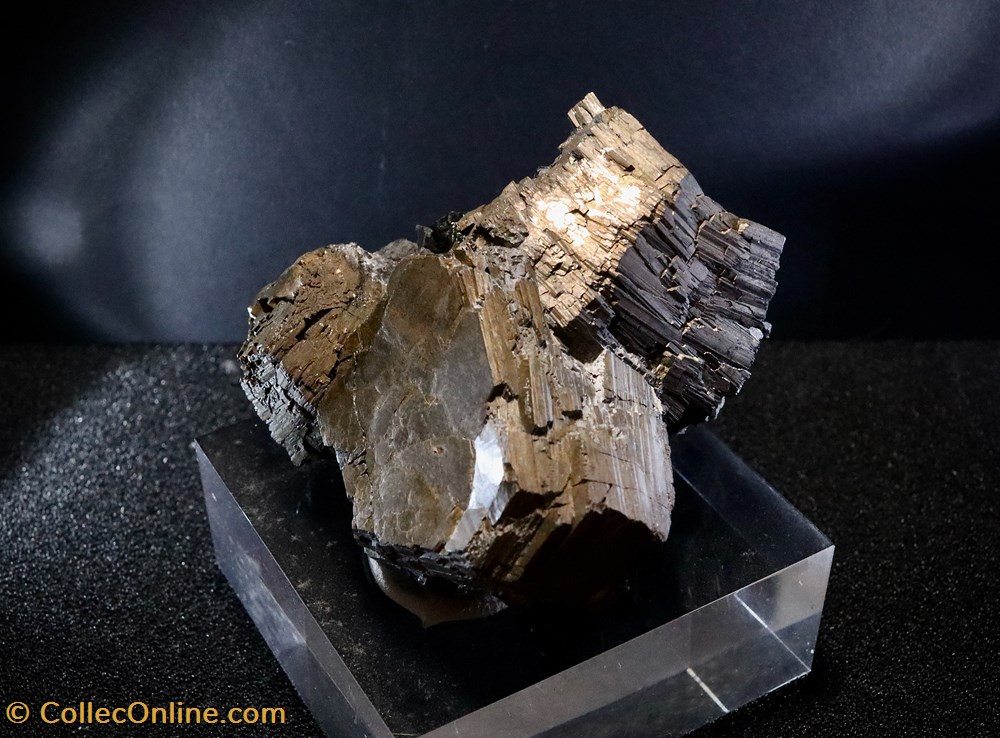Pyrrothite (Dalnegorsk, Russie) 2 mineraux meteorites pyrrhotite pyrrothite dalnegorsk russie