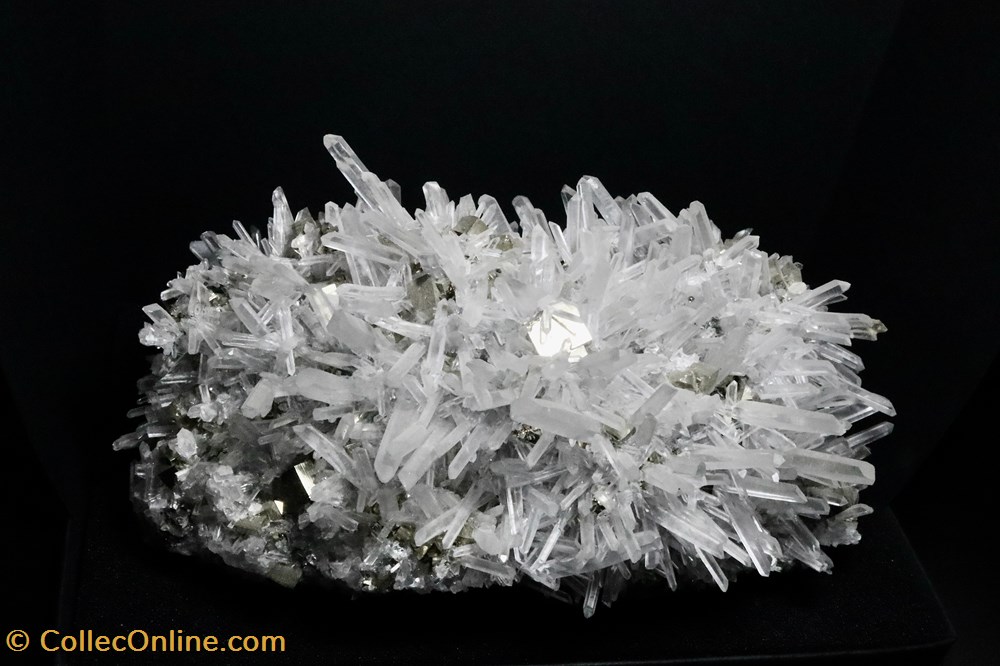 Pyrite et quartz (Huaròn, Pérou) 3 mineraux meteorites pyrite et quartz huaron perou