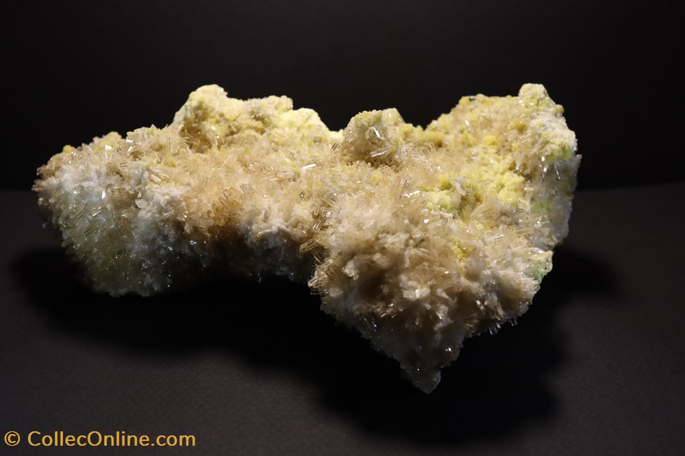 Célestite "diamant" (Pologne) 2 mineraux meteorites celestine celestite diamant pologne