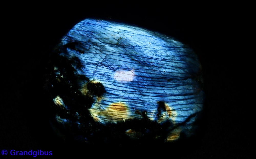 mineraux meteorites labradorite
