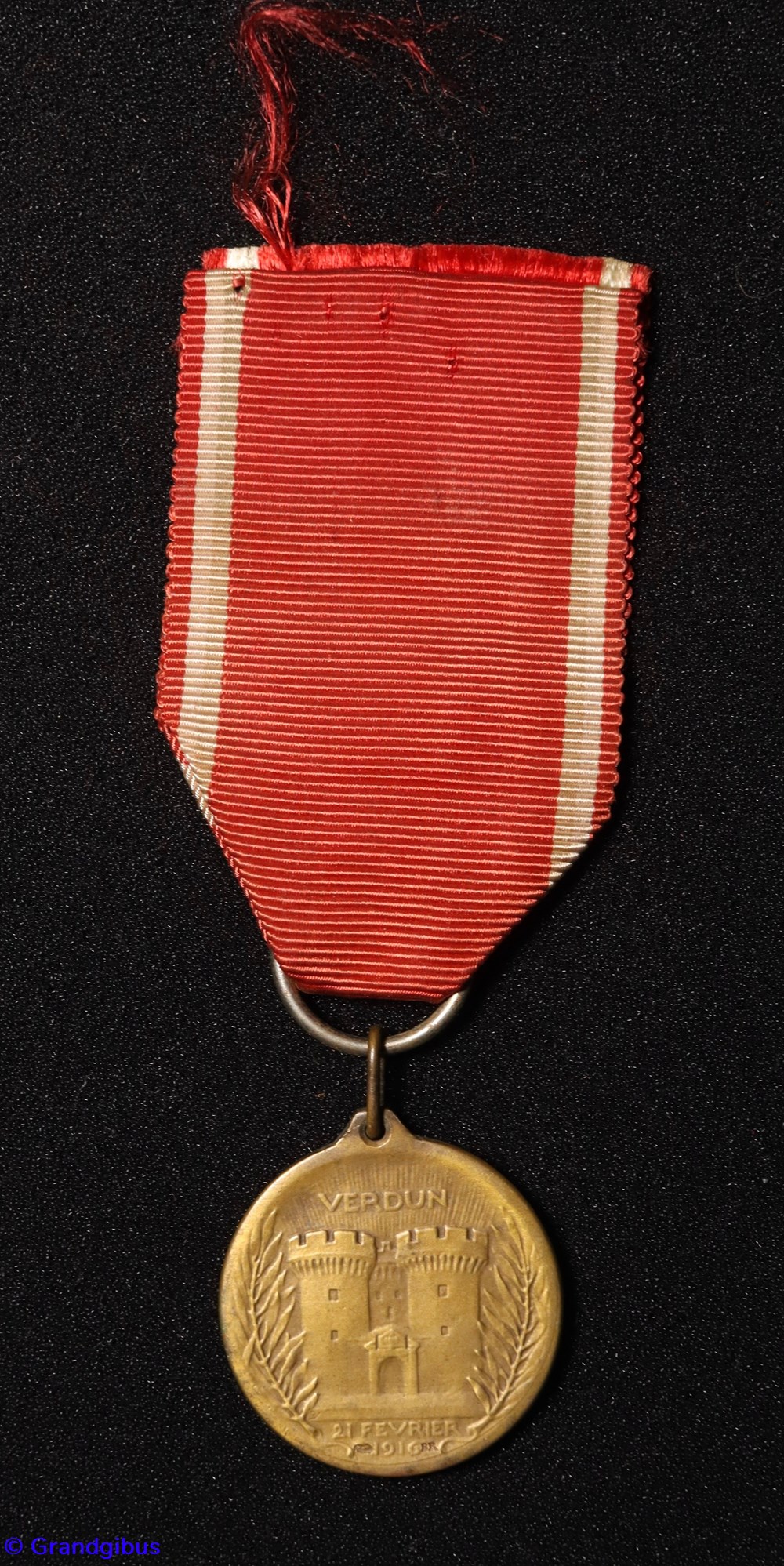 Médaille de Verdun (modèle Vernier) militaria medailles insignes medaille de verdun modele vernier