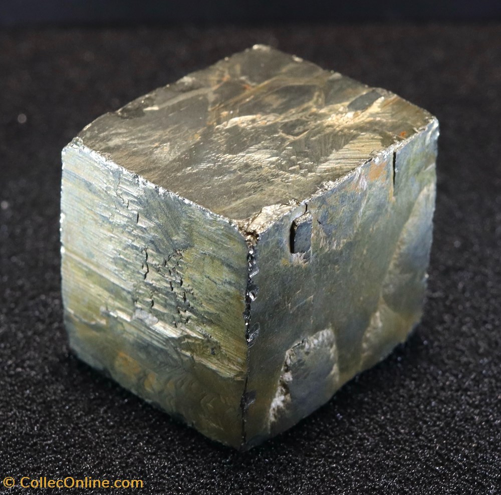 Pyrite mineraux meteorites pyrite
