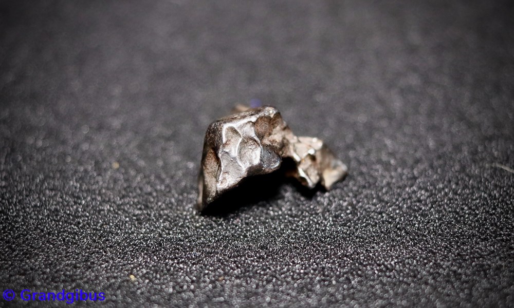 mineraux meteorites sikhote aline regmaglypte meteorite