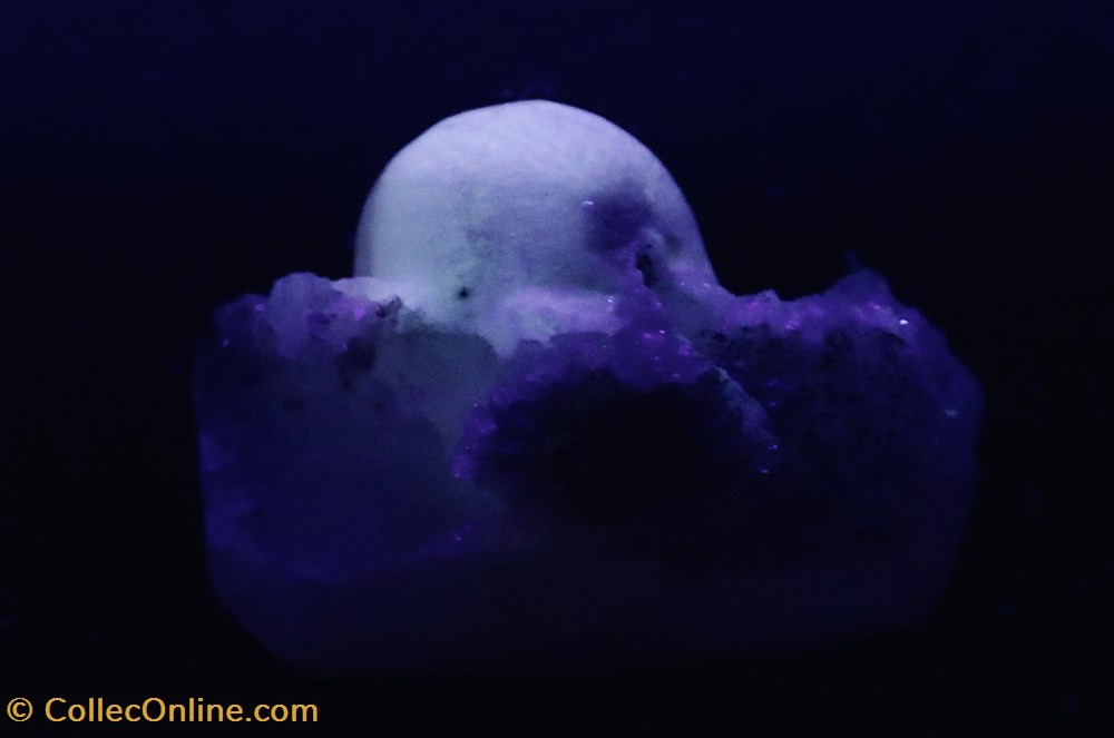 Fluorine sphérique (Inde) 3 mineraux meteorites fluorine spherique inde