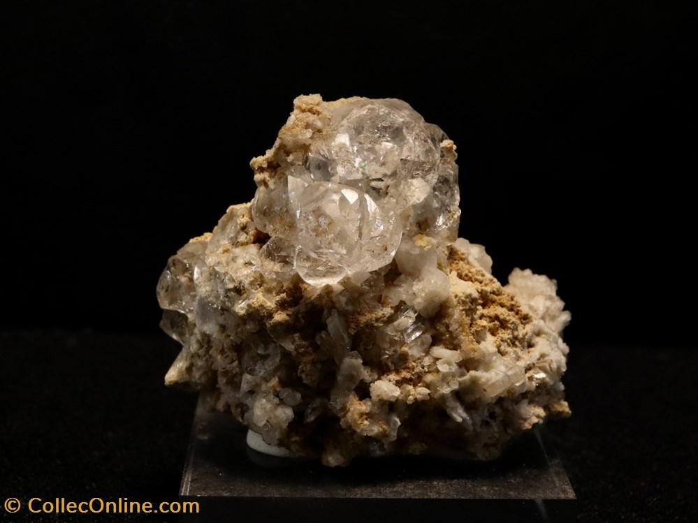 Fluorine (Dalnegorsk, Russie) mineraux meteorites fluorine dalnegorsk russie