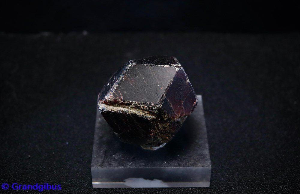 Grenat andradite (Mali) mineraux meteorites grenat andradite mali