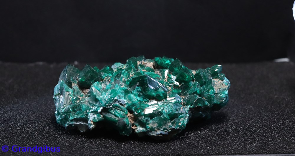 mineraux meteorites dioptase rep altai russie