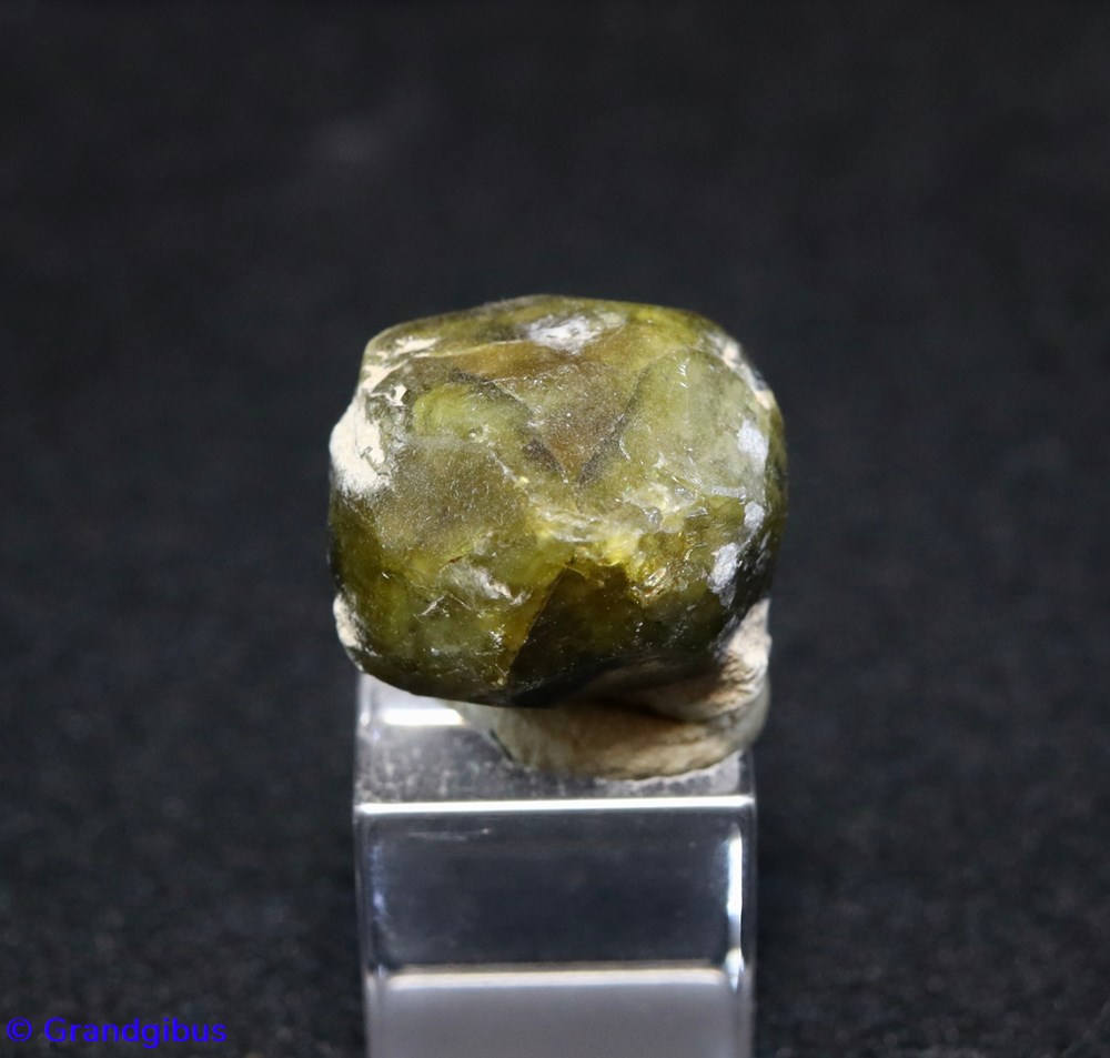 mineraux meteorites schorl wiluite russie