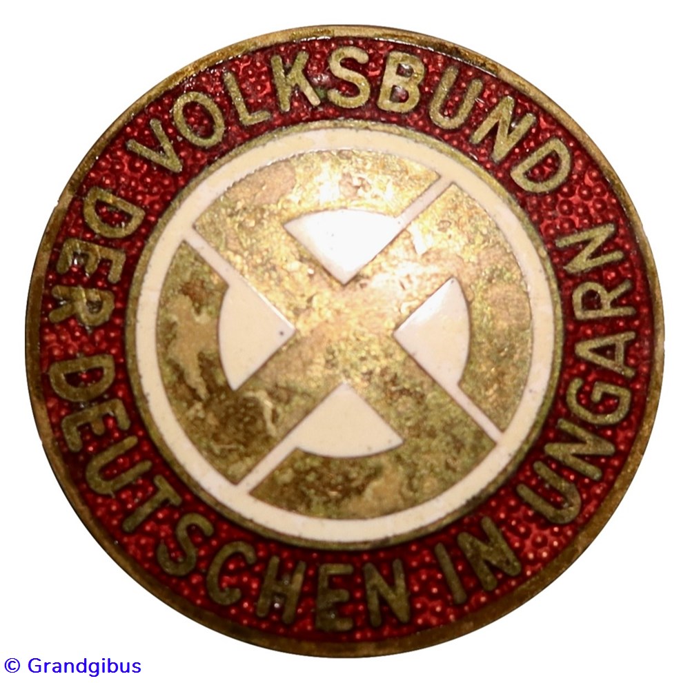 Insigne du Volksbund der Deutschen in Ungarn militaria medailles insignes insigne du volksbund der deutschen in ungarn