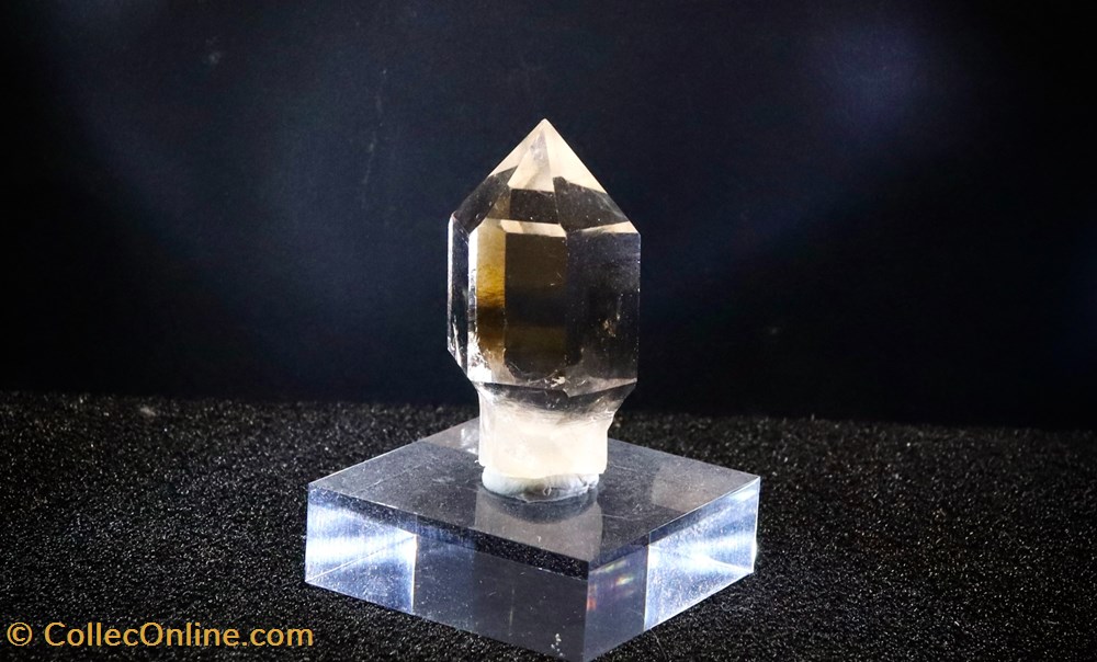 Quartz sceptre mineraux meteorites quartz sceptre