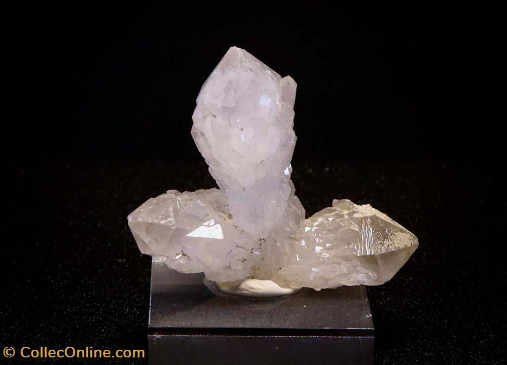 Améthyste "cactus" maclée (Russie) mineraux meteorites quartz amethyste cactus maclee russie
