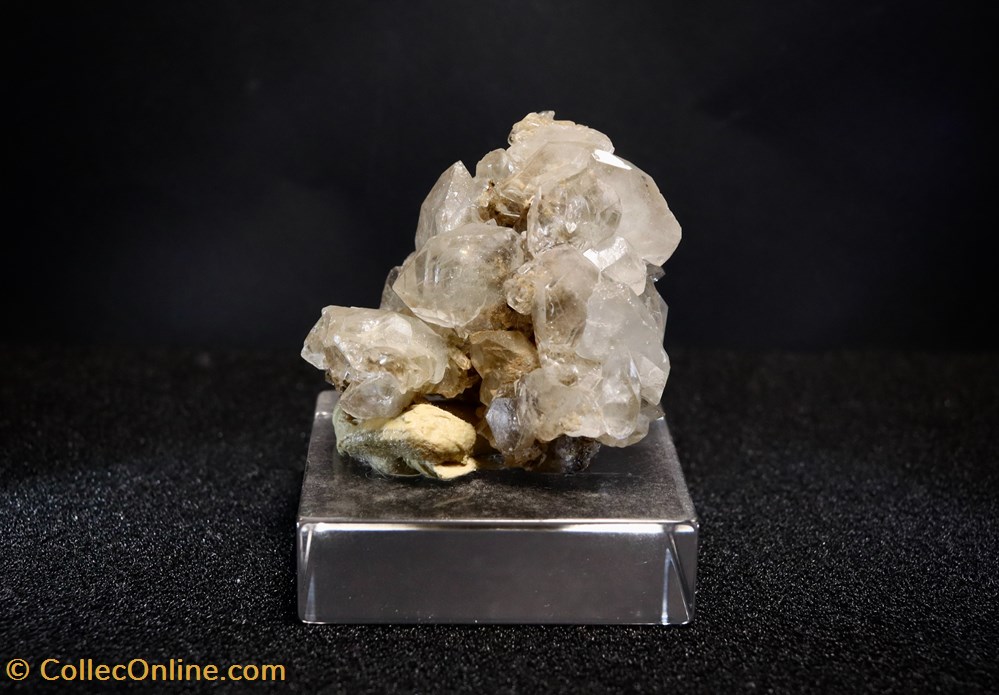 mineraux meteorites datolite gemme dalnegorsk russie