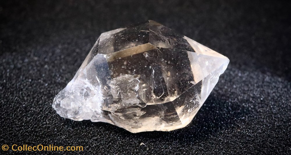 Quartz (Oignies, Pas de Calais) 2 mineraux meteorites bitermine quartz oignies pas de calais