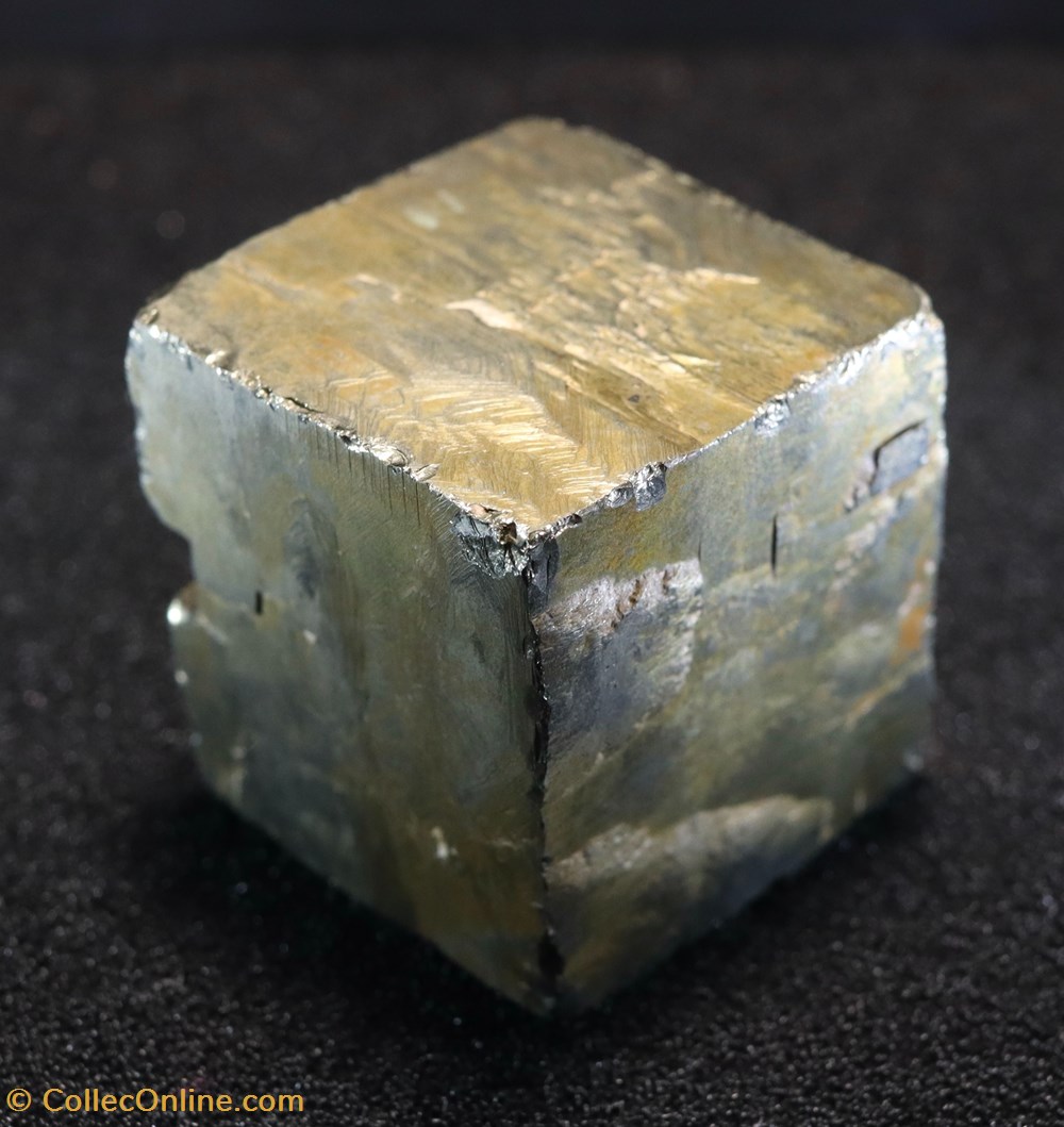 Pyrite 2 mineraux meteorites pyrite