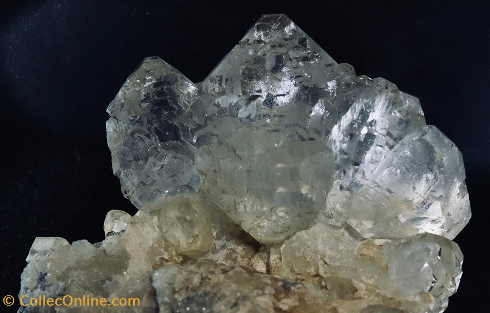 Fluorine (Dalnegorsk, Russie) mineraux meteorites fluorine dalnegorsk russie