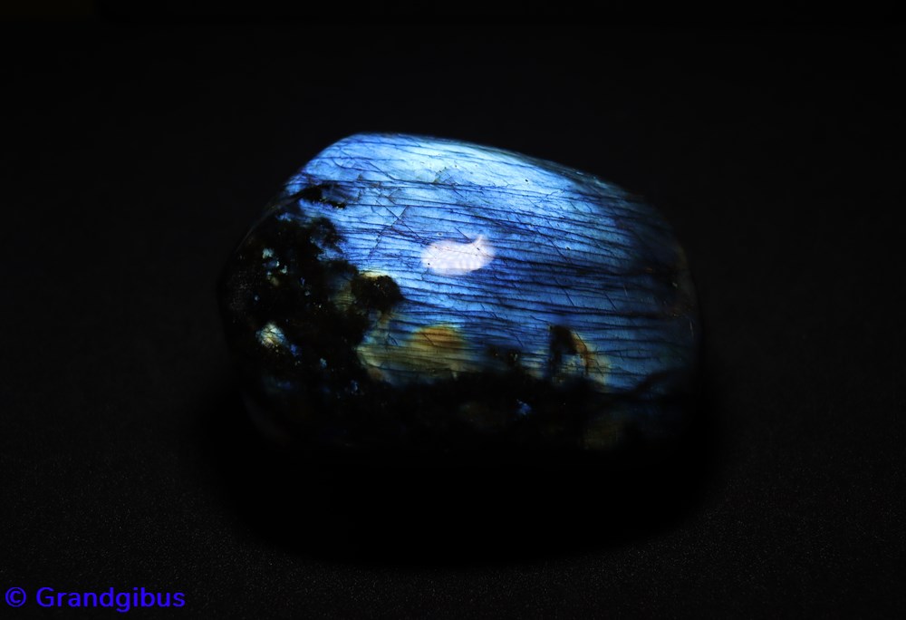 mineraux meteorites labradorite