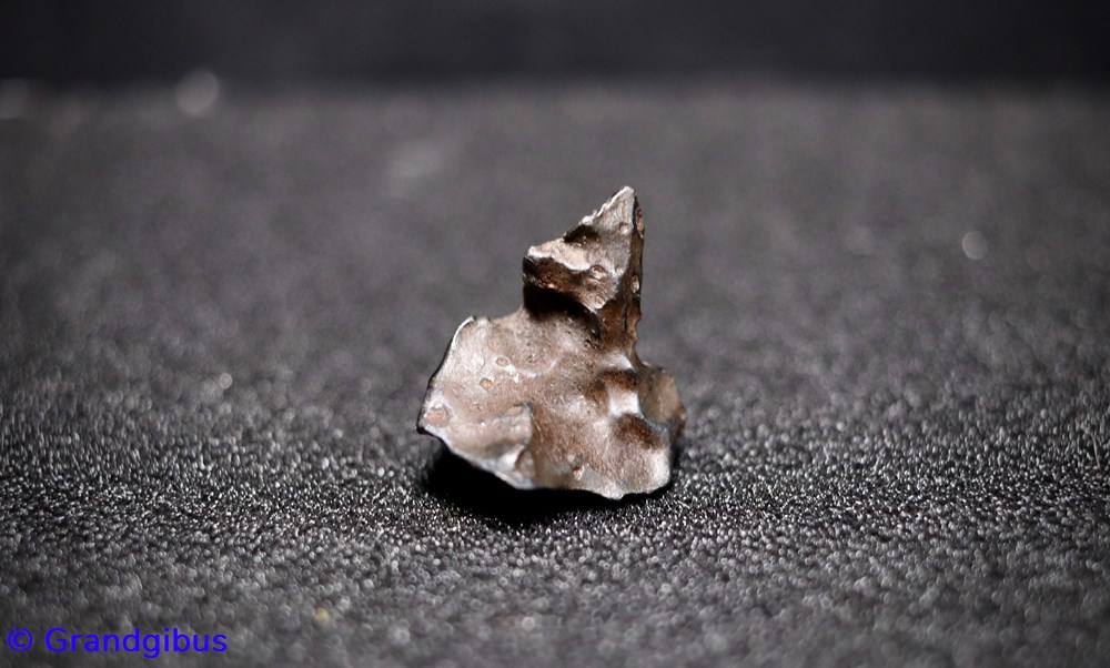 mineraux meteorites sikhote aline regmaglypte meteorite