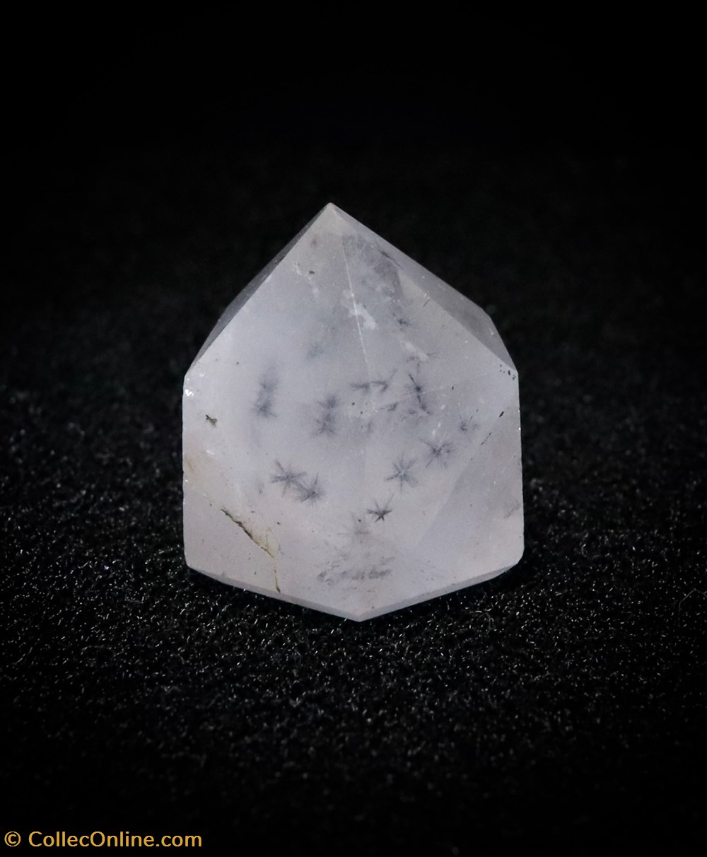 Quartz à hollandite mineraux meteorites quartz a hollandite